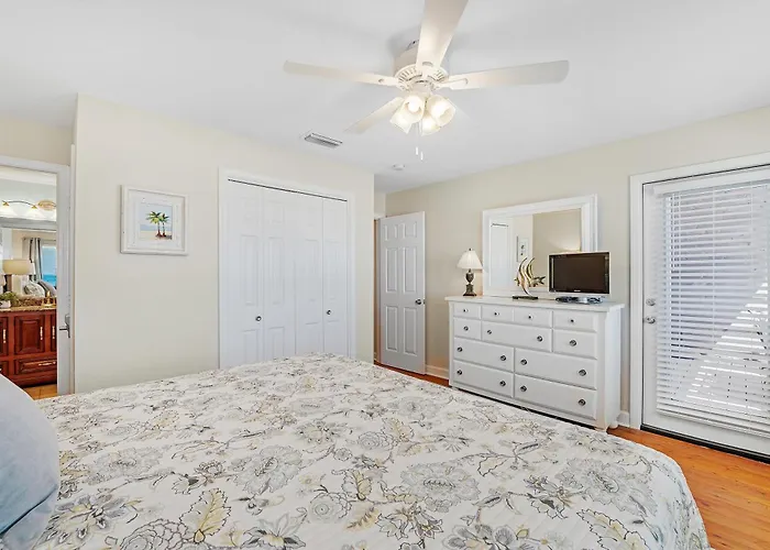 Needle Rush Point Unit D32 Holiday home